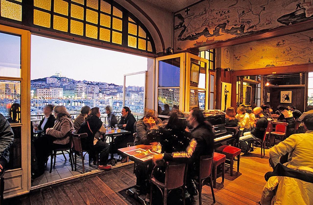 Belle-vue Vieux-port 3*